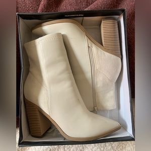White booties from Lulu’s size 9